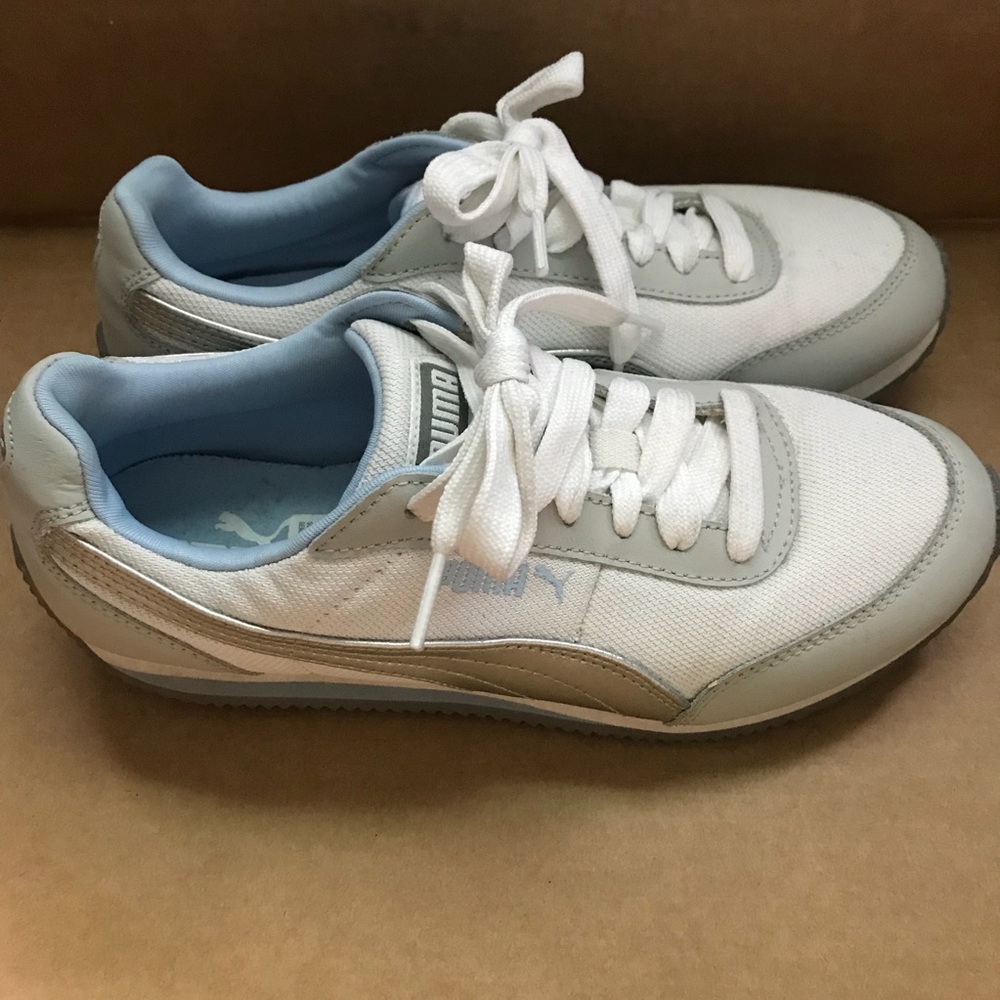 Women’s Puma Sneakers
